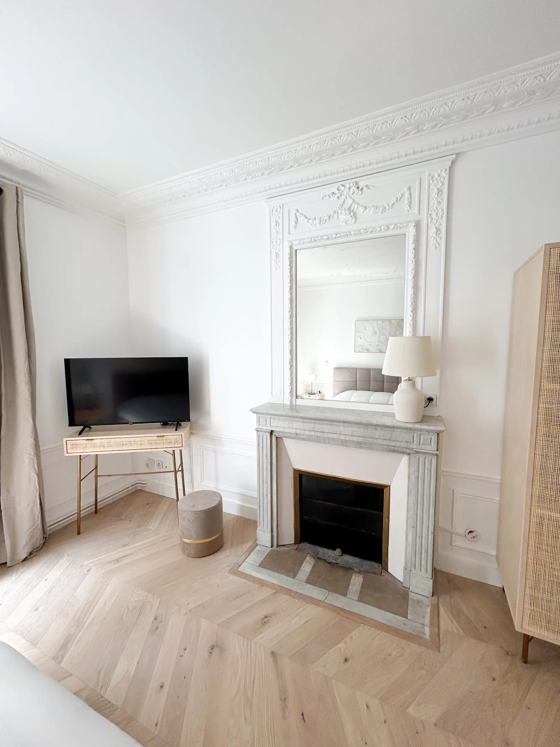 Chambre rénovée appartement Paris 16e, Studio LC Design