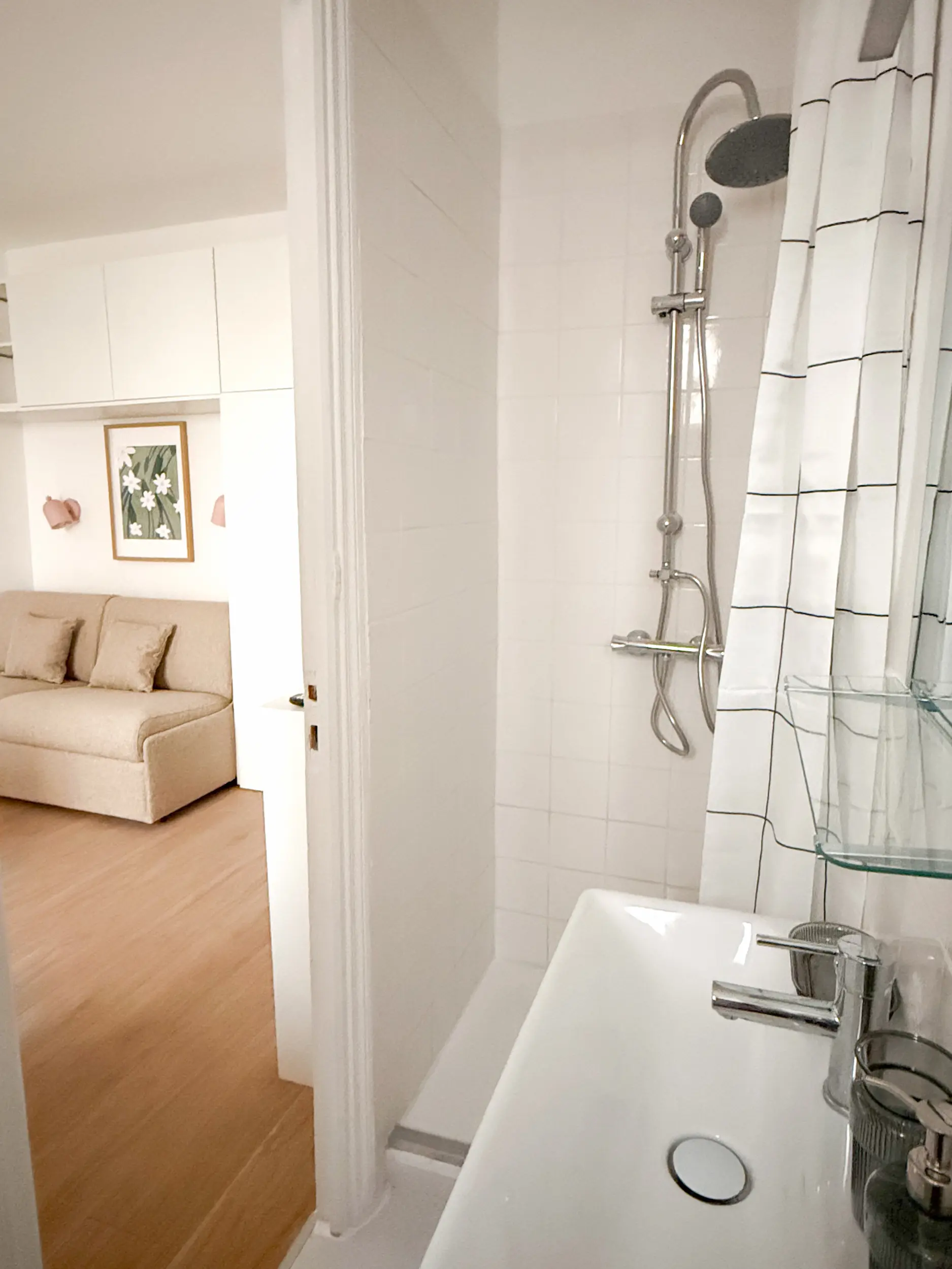 Douche avec rideau et carrelage neuf salle d'eau studio Paris 17e, Studio LC Design